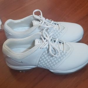 Women's Nike golf shoes 7